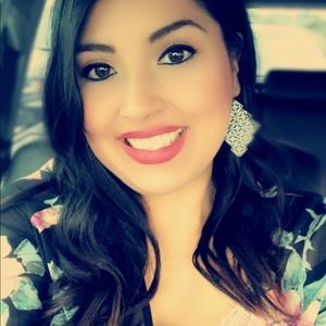 Meet your Posher, Vanessa